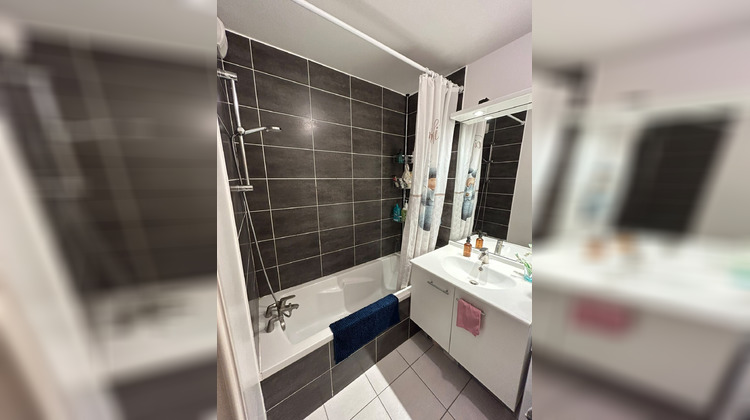 Ma-Cabane - Location Appartement Bourgoin-Jallieu, 68 m²