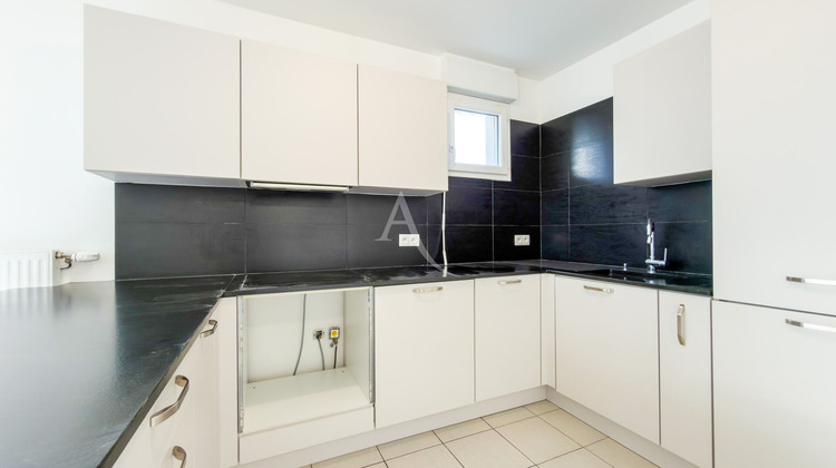Ma-Cabane - Location Appartement BOUSSY-SAINT-ANTOINE, 65 m²