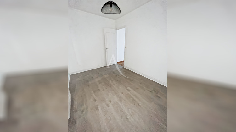 Ma-Cabane - Location Appartement BREUILLET, 43 m²
