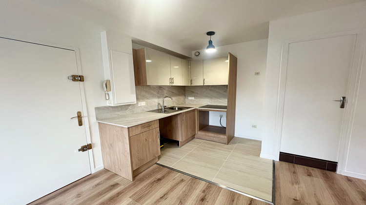Ma-Cabane - Location Appartement BRIE-COMTE-ROBERT, 37 m²