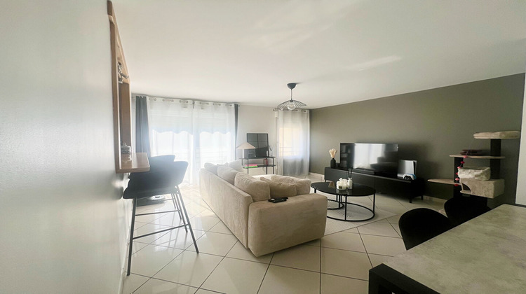 Ma-Cabane - Location Appartement BRIE-COMTE-ROBERT, 76 m²