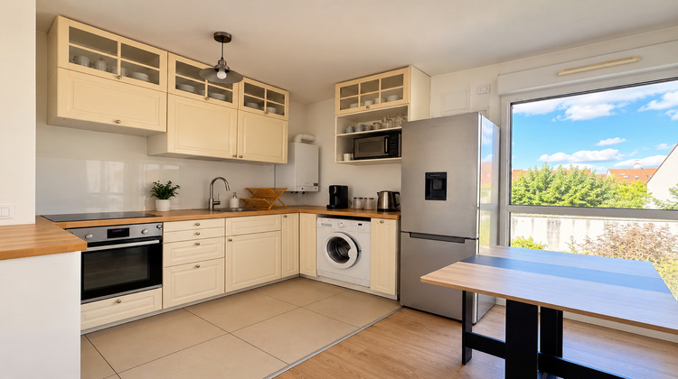 Ma-Cabane - Location Appartement BRIE-COMTE-ROBERT, 64 m²