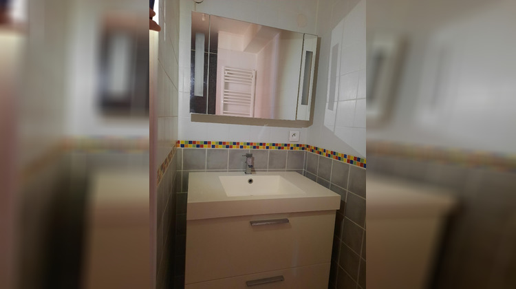 Ma-Cabane - Location Appartement BRIGNOLES, 59 m²