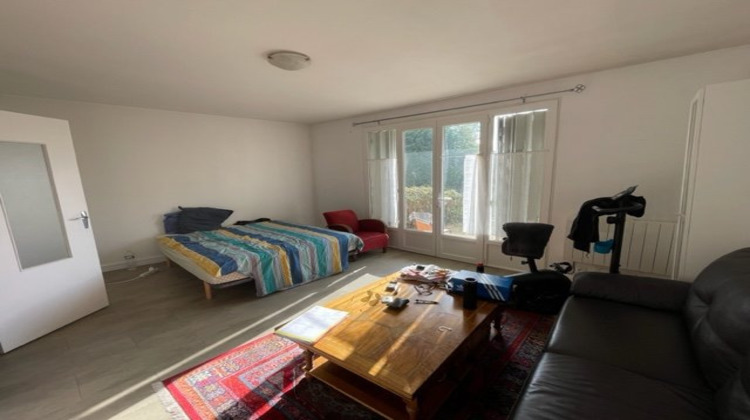 Ma-Cabane - Location Appartement BRIOLLAY, 33 m²