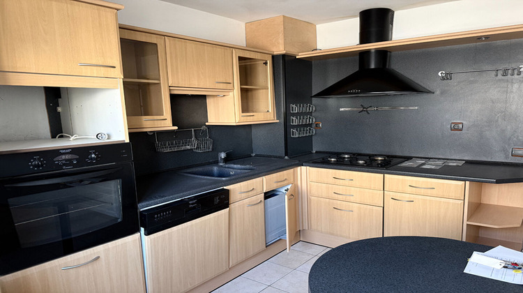 Ma-Cabane - Location Appartement BRON, 81 m²