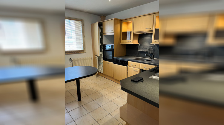 Ma-Cabane - Location Appartement BRON, 81 m²