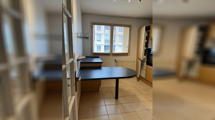 Ma-Cabane - Location Appartement BRON, 81 m²
