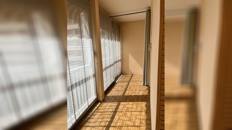 Ma-Cabane - Location Appartement BRON, 81 m²