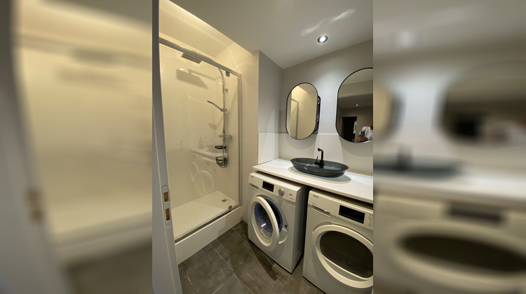 Ma-Cabane - Location Appartement BRON, 99 m²