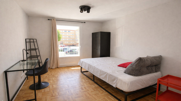 Ma-Cabane - Location Appartement BRON, 65 m²