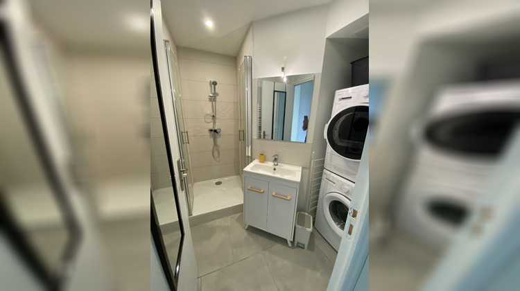 Ma-Cabane - Location Appartement BRON, 69 m²