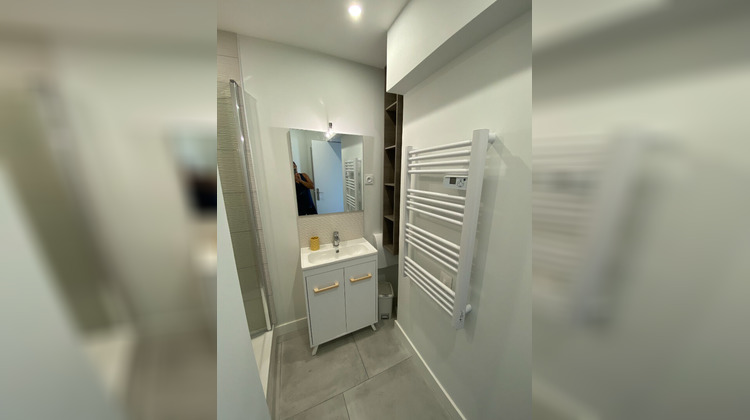 Ma-Cabane - Location Appartement BRON, 69 m²