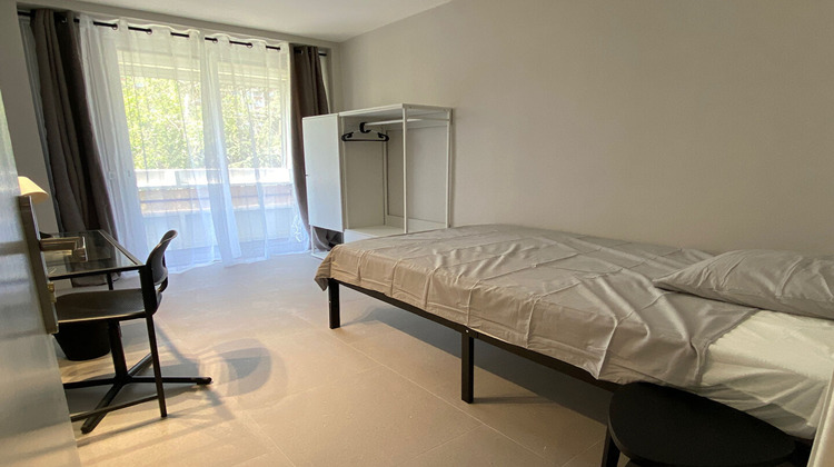 Ma-Cabane - Location Appartement BRON, 100 m²