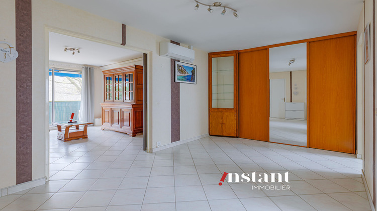 Ma-Cabane - Location Appartement BRON, 66 m²