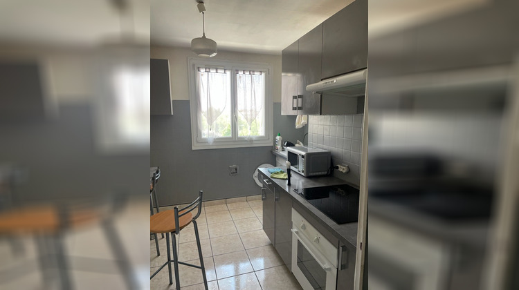 Ma-Cabane - Location Appartement Bron, 10 m²