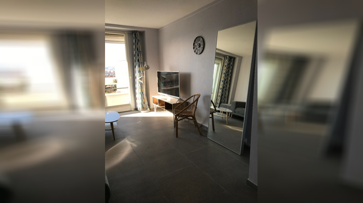 Ma-Cabane - Location Appartement BRON, 95 m²