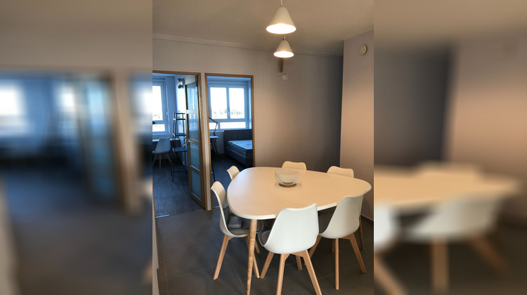 Ma-Cabane - Location Appartement BRON, 95 m²