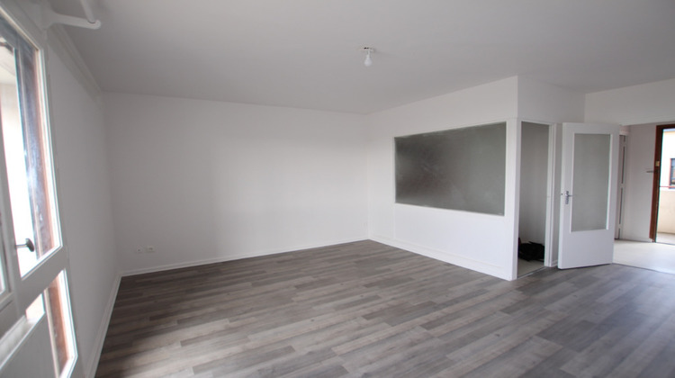 Ma-Cabane - Location Appartement BRON, 34 m²