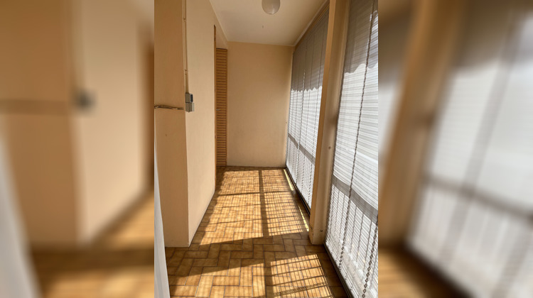 Ma-Cabane - Location Appartement BRON, 81 m²