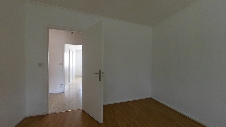 Ma-Cabane - Location Appartement Bron, 75 m²