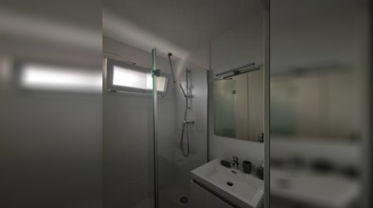 Ma-Cabane - Location Appartement Bron, 82 m²
