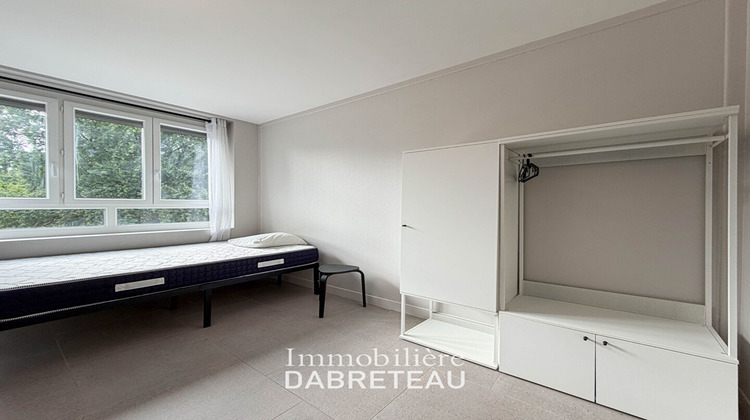 Ma-Cabane - Location Appartement BRON, 100 m²