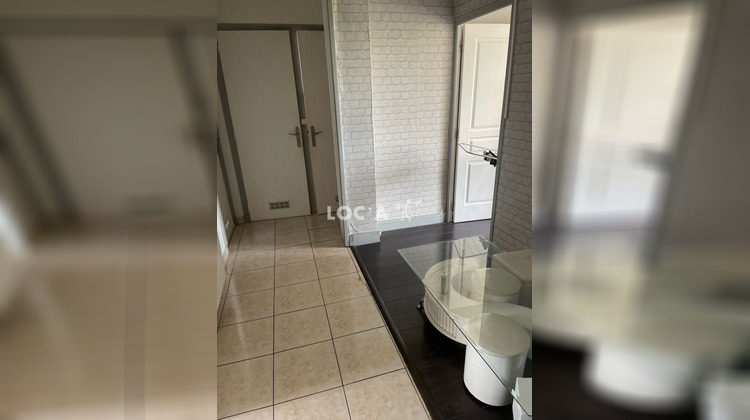Ma-Cabane - Location Appartement Bron, 10 m²