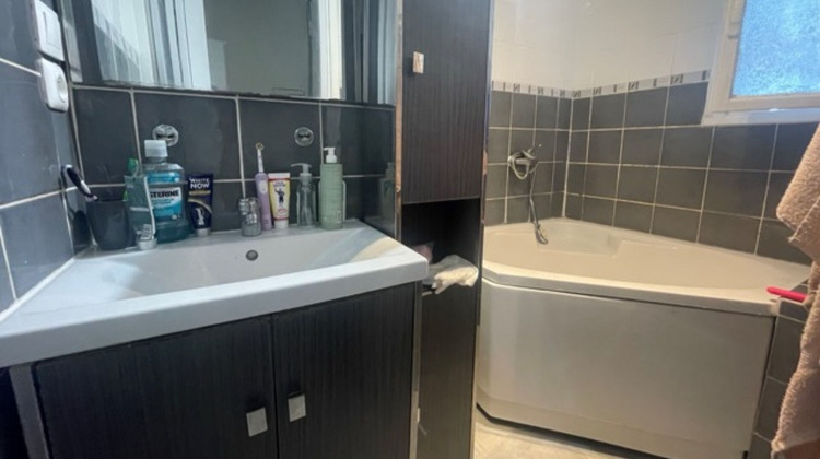 Ma-Cabane - Location Appartement BRON, 66 m²