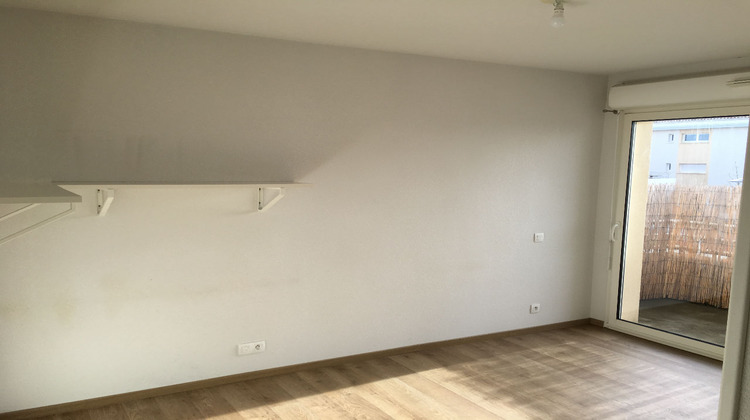 Ma-Cabane - Location Appartement BRUGES, 66 m²
