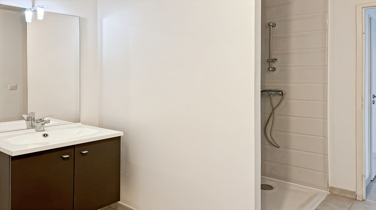Ma-Cabane - Location Appartement BRUGES, 70 m²
