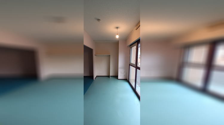 Ma-Cabane - Location Appartement BRUSQUE, 35 m²