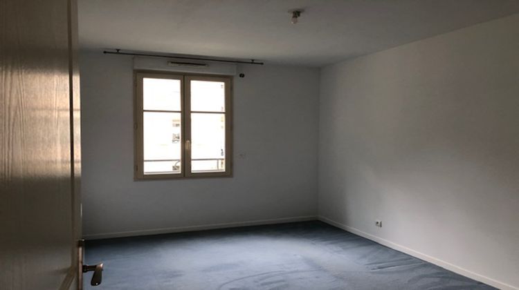 Ma-Cabane - Location Appartement BUC, 82 m²