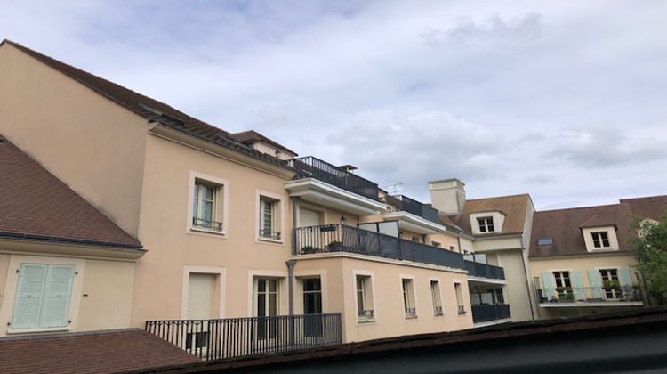 Ma-Cabane - Location Appartement BUC, 82 m²