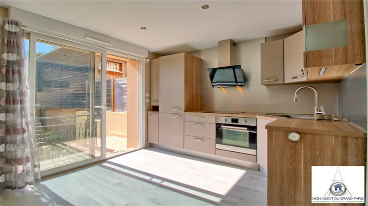 Ma-Cabane - Location Appartement BURES-SUR-YVETTE, 53 m²