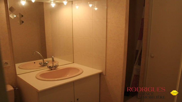 Ma-Cabane - Location Appartement BUXEROLLES, 25 m²