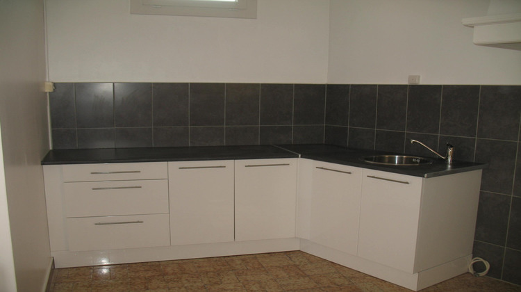 Ma-Cabane - Location Appartement Cabannes, 59 m²