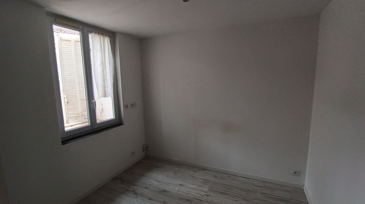 Ma-Cabane - Location Appartement CABASSE, 28 m²