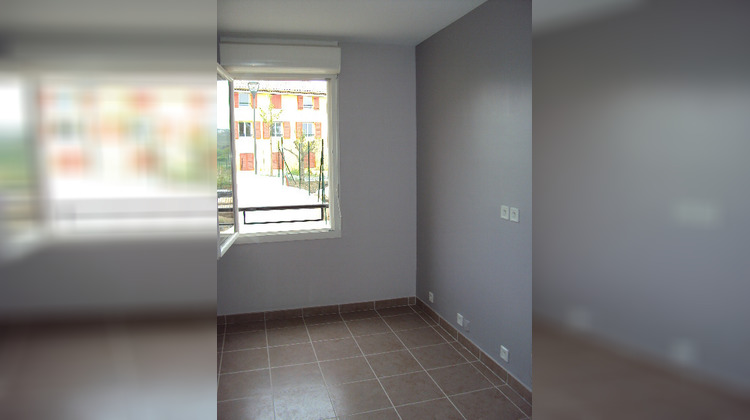 Ma-Cabane - Location Appartement CABRIES, 49 m²