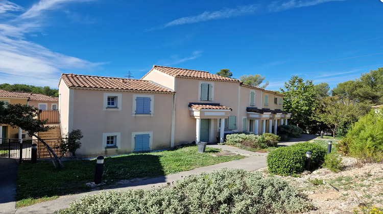 Ma-Cabane - Location Appartement CABRIES, 58 m²