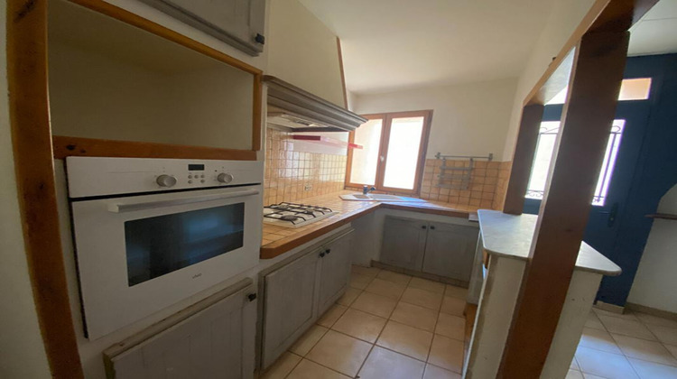 Ma-Cabane - Location Appartement CADENET, 76 m²