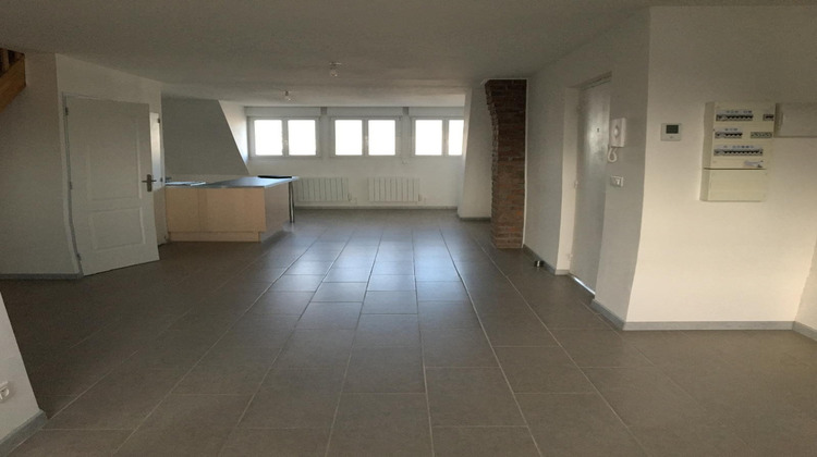 Ma-Cabane - Location Appartement Calais, 59 m²