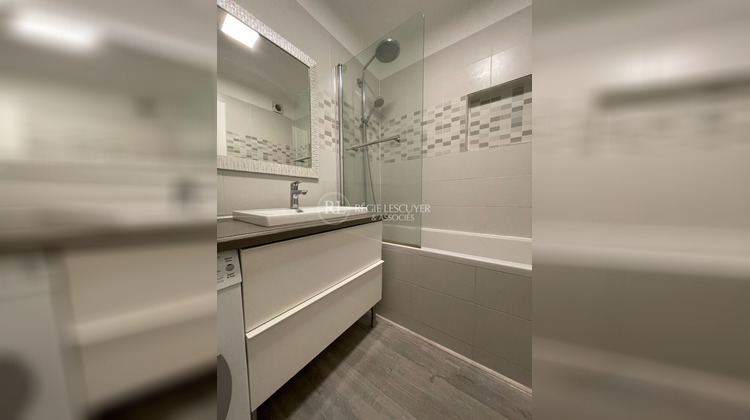 Ma-Cabane - Location Appartement CALUIRE-ET-CUIRE, 91 m²