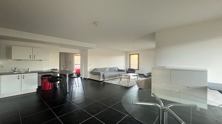 Ma-Cabane - Location Appartement CALUIRE-ET-CUIRE, 76 m²