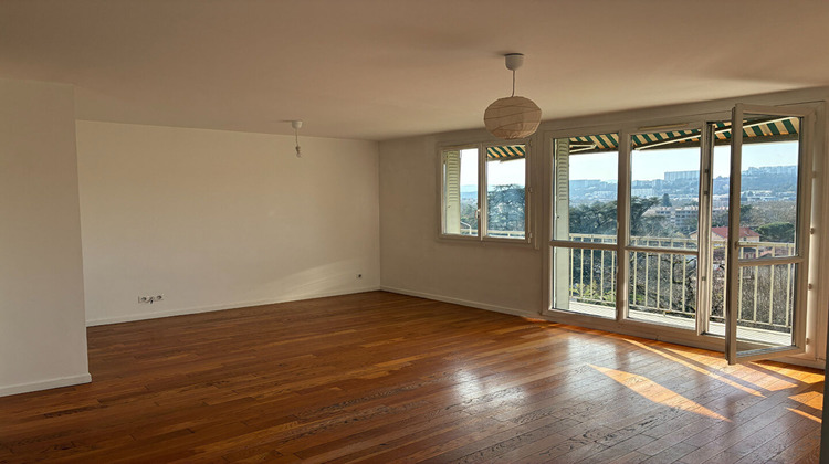 Ma-Cabane - Location Appartement CALUIRE-ET-CUIRE, 76 m²