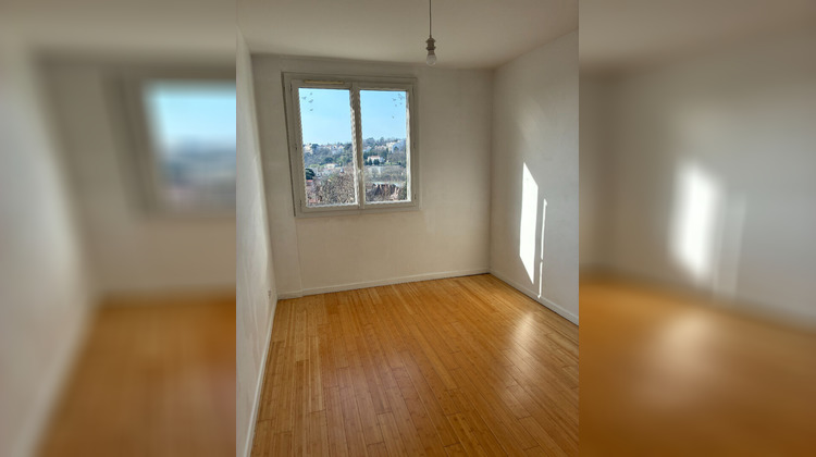 Ma-Cabane - Location Appartement CALUIRE-ET-CUIRE, 76 m²