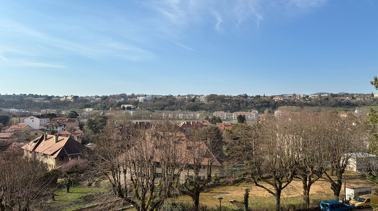 Ma-Cabane - Location Appartement CALUIRE-ET-CUIRE, 76 m²