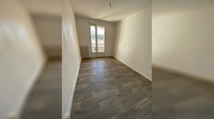 Ma-Cabane - Location Appartement CALUIRE-ET-CUIRE, 82 m²