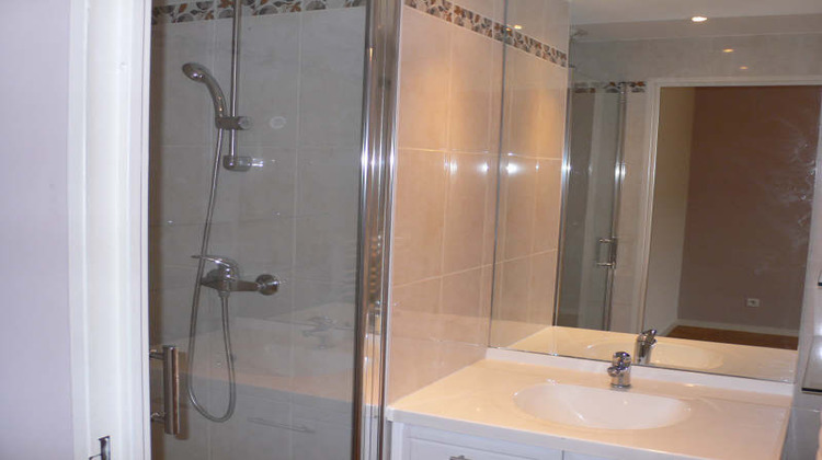 Ma-Cabane - Location Appartement CALUIRE-ET-CUIRE, 94 m²