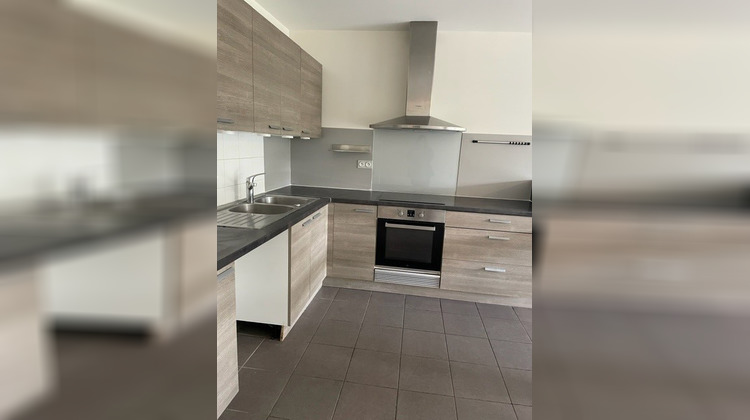 Ma-Cabane - Location Appartement CALUIRE-ET-CUIRE, 79 m²