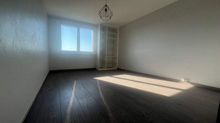 Ma-Cabane - Location Appartement CALUIRE-ET-CUIRE, 77 m²